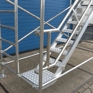 aluminium trap met leuning steigers ladders en klimwaren steiger ladderspecialist aluminium trap met leuning steigers ladders en klimwaren steiger ladderspecialist