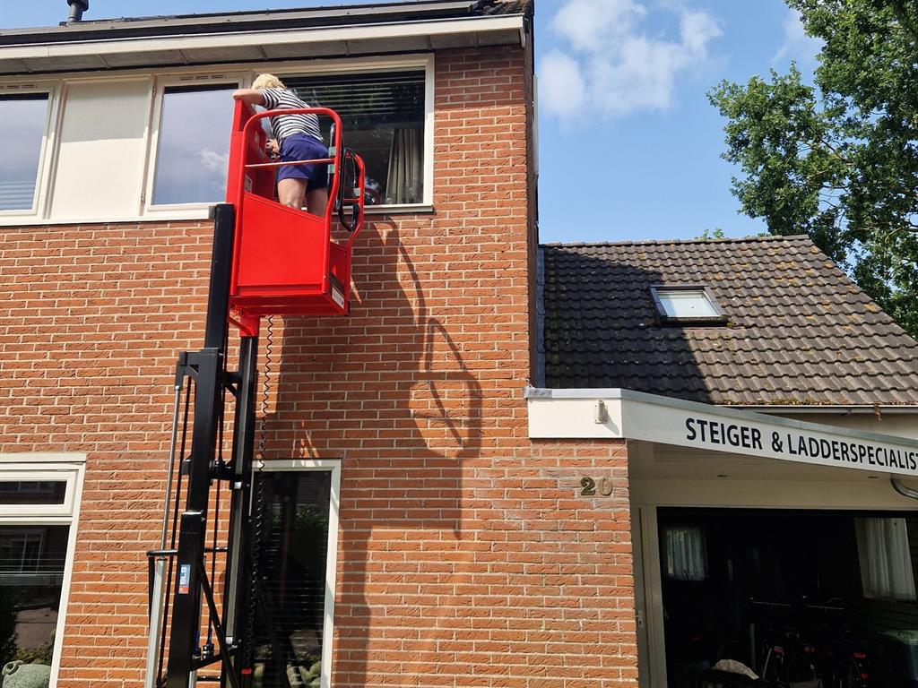 Verhuur Eenpersoons hoogwerker werkhoogte 6 meter ( aluminium uitvoering )