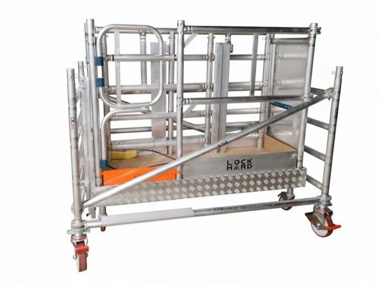 De vernieuwde elektrische rolsteigerlift: veiliger, slimmer en nog gebruiksvriendelijker