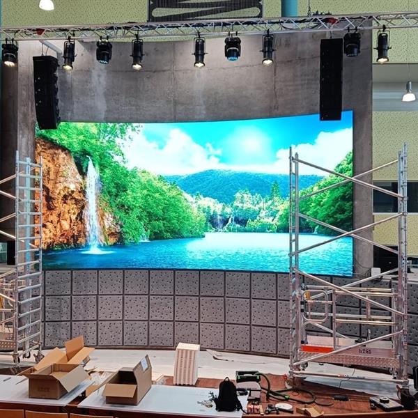 Rolsteigerlift-ledscherm-montage-praktijkcase