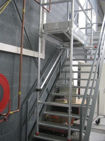 Trapsteigers opgebouwd Steiger Ladderspecialist.