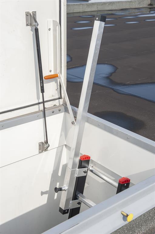 luikladder_met_muurstang_ladderboom2