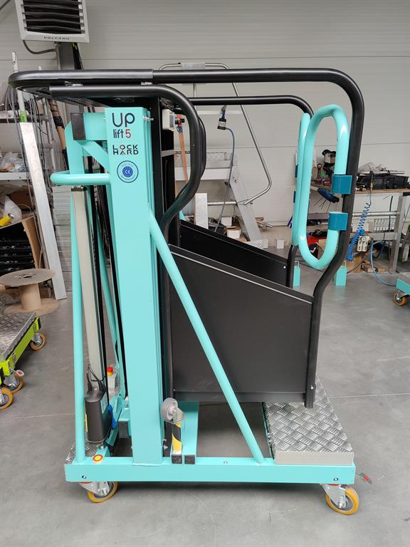 Hoogwerker zijaanzicht Up Lift 5 Carry
