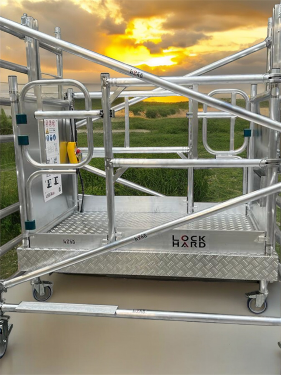 Rolsteigerlift Type L buiten zons ondergang