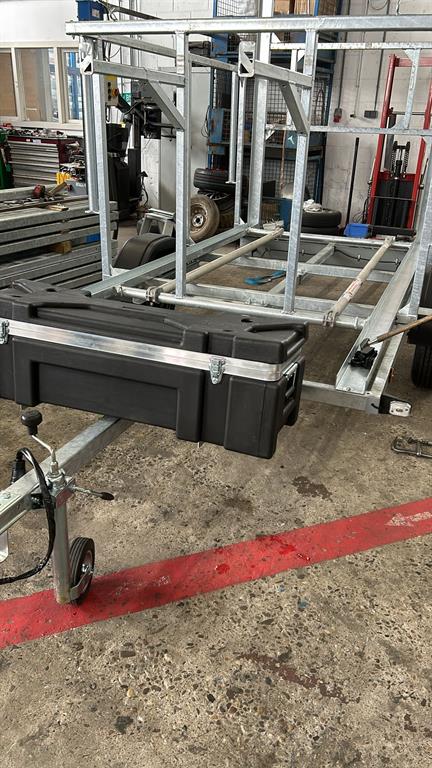 Rolsteigerlift aanhanger geschikt voor Type L met afsluitbare kist