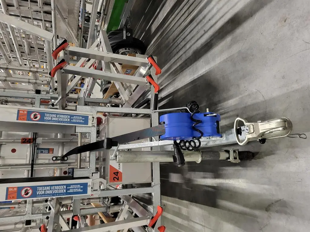 Gebruikte Rolsteigerlift sets, erg aantrekkelijk Type S-800 speciale aanhanger met liersysteem