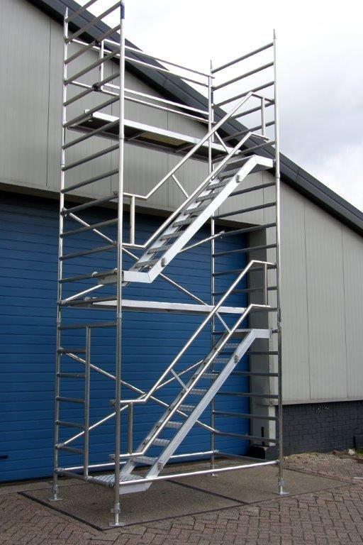 Trappentoren Rolsteiger 135 x 250 cm 4,2 meter werkhoogte