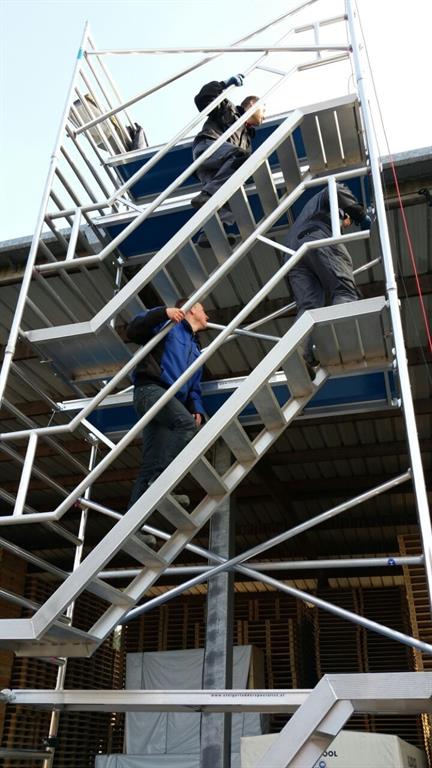 Trappentoren rolsteiger 135x250 12,2m werkhoogte