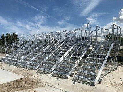 Aluminium Containertrappen wielen met rem - 8 treeds.